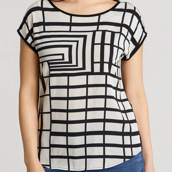 🖤 Espresso Geometric Grid Print Top – Size M - Picture 8 of 8